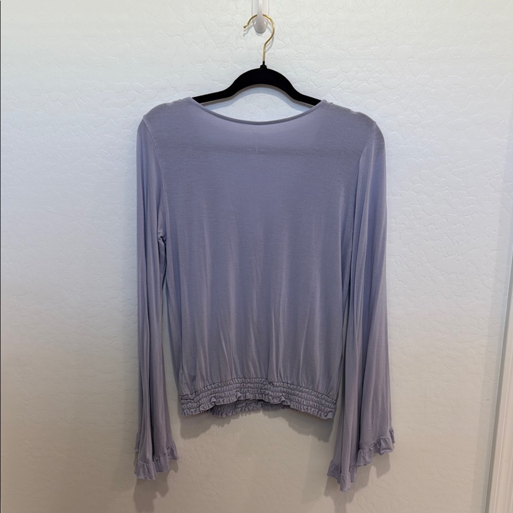 American Eagle Outfitters Purple Blouse is Flattering , light for the summer - Picture 4 of 4